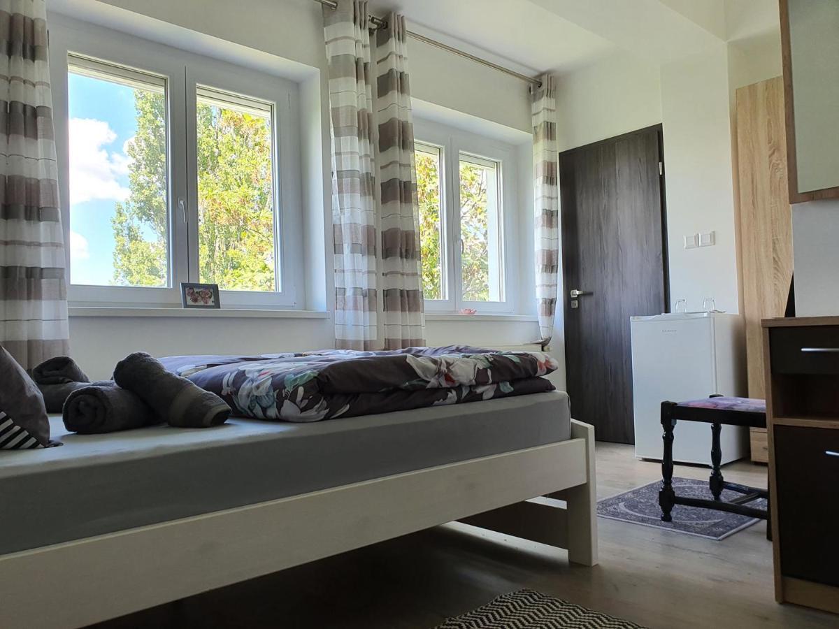 Bed and Breakfast Monostor Panzió Komárom Exterior foto